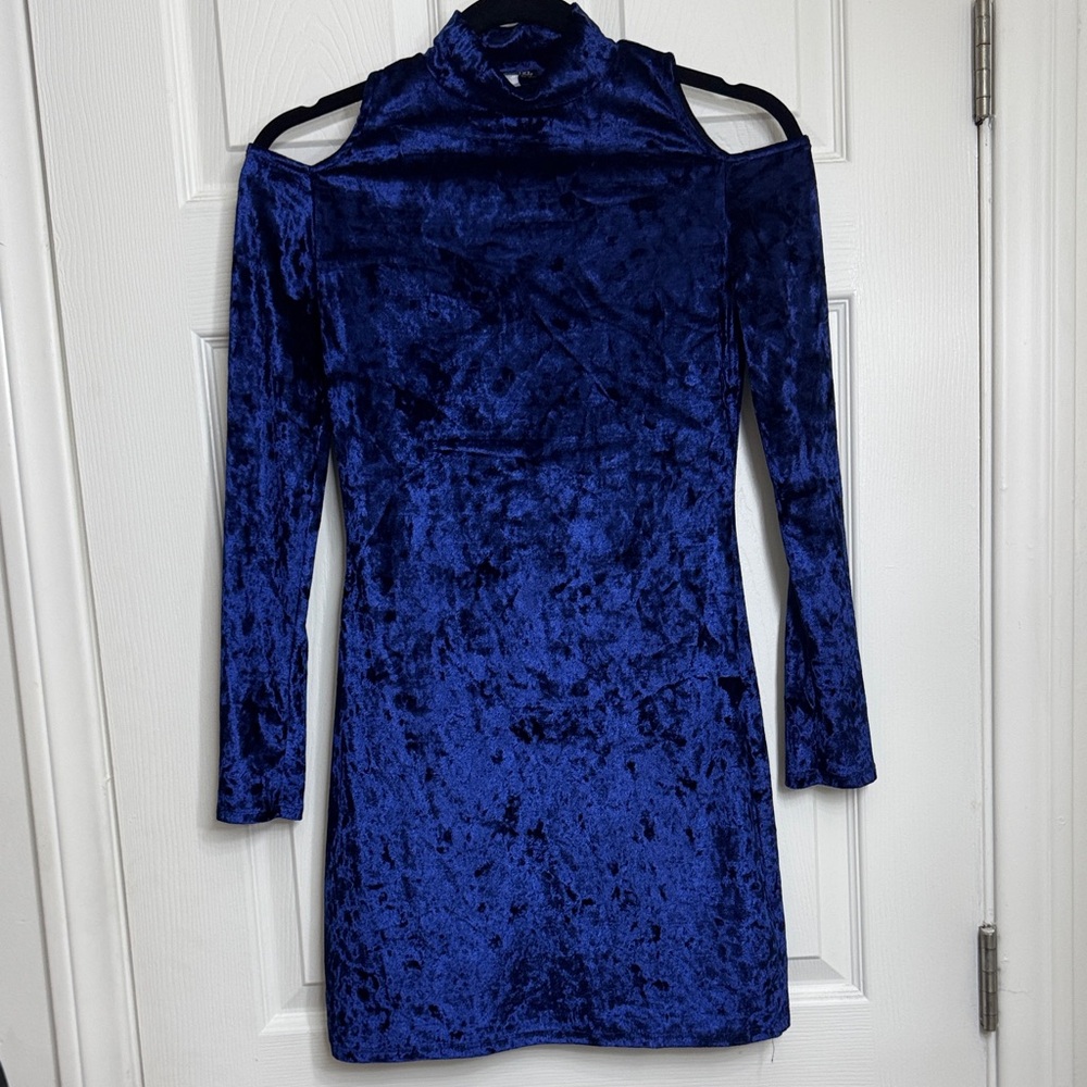 Elegant Blue Velvet Dress